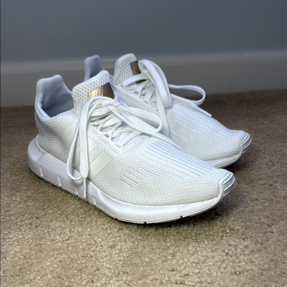 Women’s Adidas - EUC